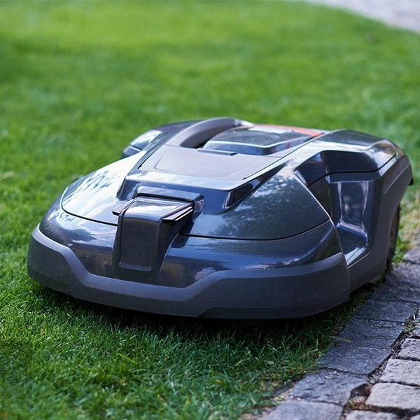 Antriebssystem für Rasenmäherroboter